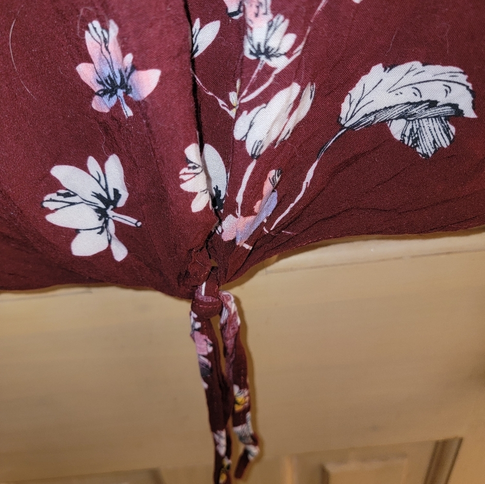 NWOT Mudd Misses sz  XL cropped Floral Shirt - Picture 7 of 7